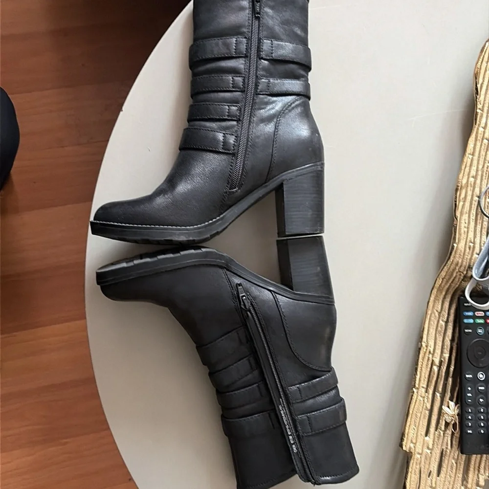 Bare Traps women's boots size 6.5M - Picture 4 of 10